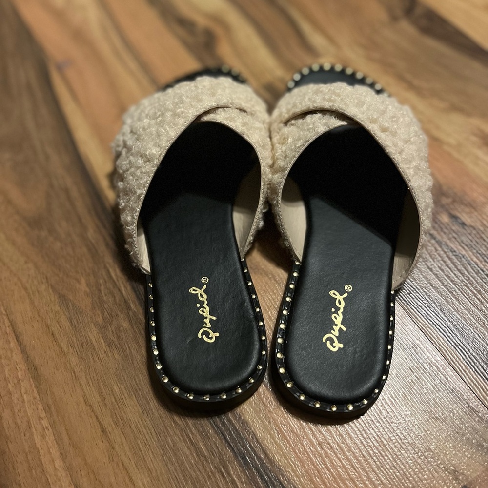 Lyton sandal/slipper 6.5 never worn in box fits like a 6 - Picture 4 of 6